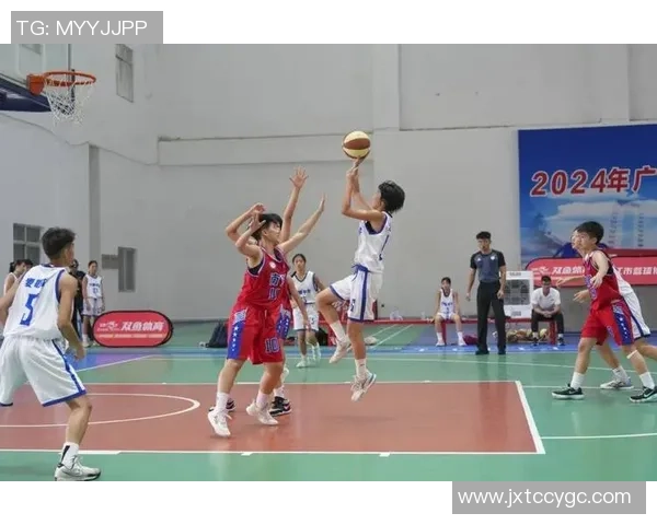 广州篮球队的团队协作揭秘：如何在赛场上实现完美配合与默契合作